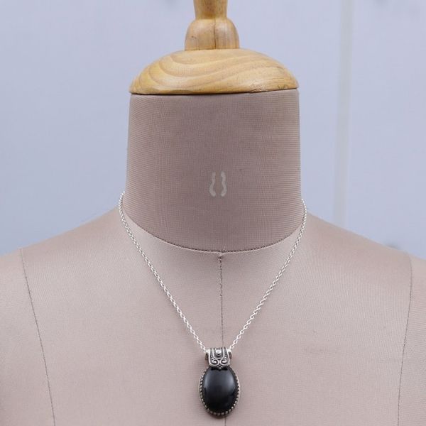 Alternate image for Polished Traditional Onyx Cabochon Pendant Necklace Regal Midnight