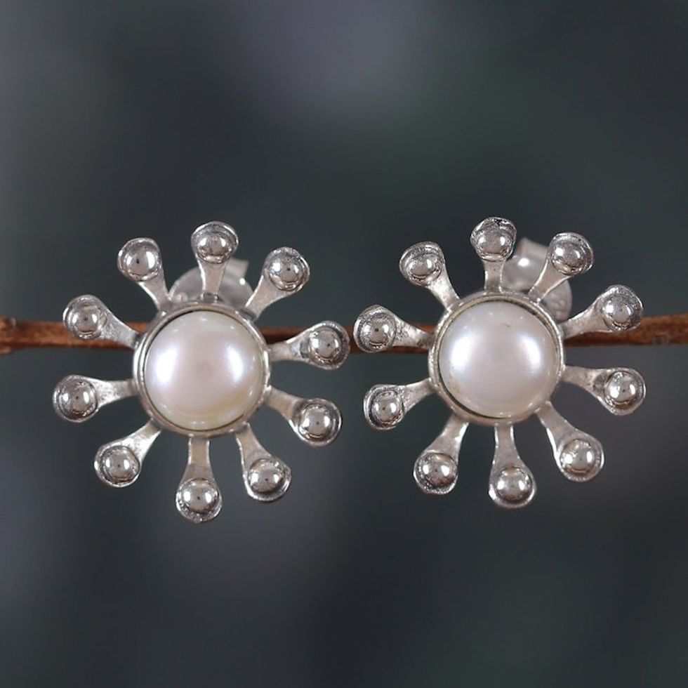 Star-Shaped Cream Cultured Pearl Button Earrings from India 'Ocean Celebrity'