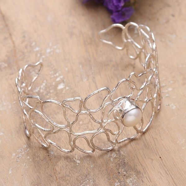 Alternate image for Hammered Sterling Silver and Cream Pearl Cuff Bracelet Luminous Glory