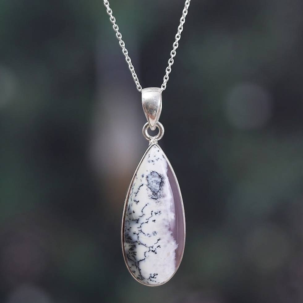 High-Polished Drop-Shaped Agate Pendant Necklace 'Drop of Magic'