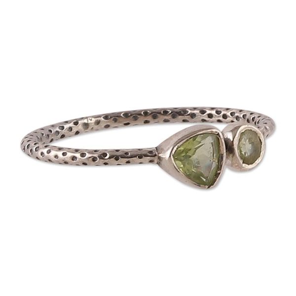 Alternate image for Dot-Accented Sterling Silver and Natural Peridot Band Ring Spring Green Duo