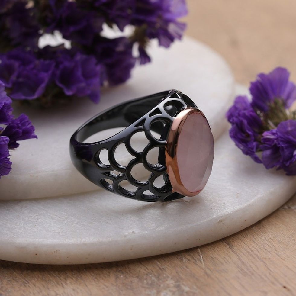 18k Rose Gold-Accented Natural 14-Carat Rose Quartz Ring 'Rose Diva'