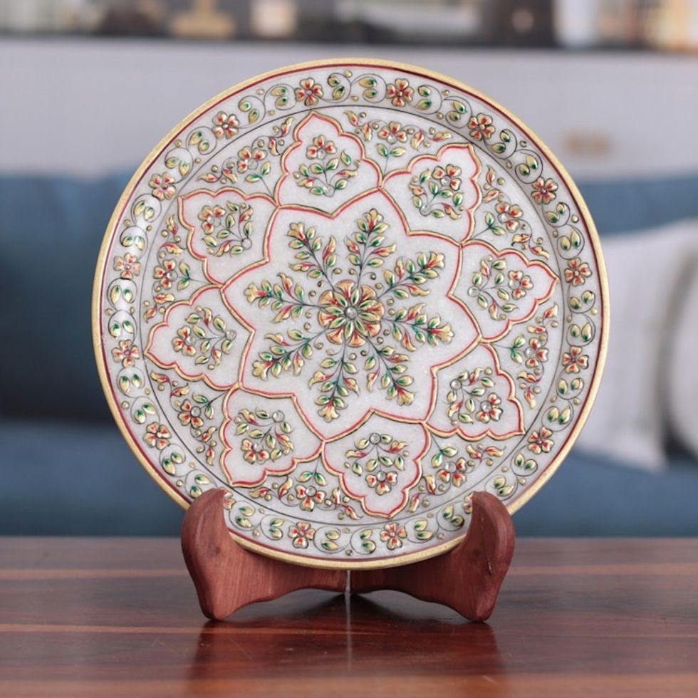 Star-Patterned Floral and Leafy Marble Decorative Plate 'Starry Nature'