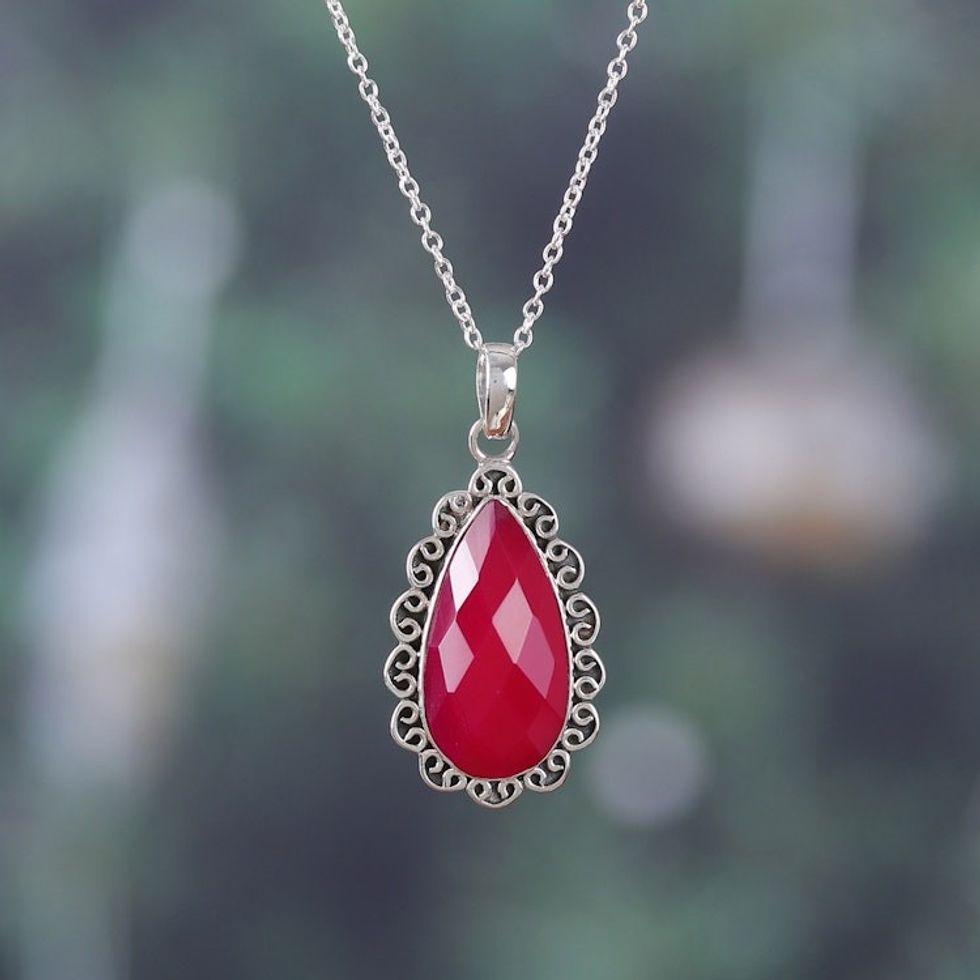 Faceted 19-Carat Checkerboard Chalcedony Pendant Necklace 'Preciously Passionate'