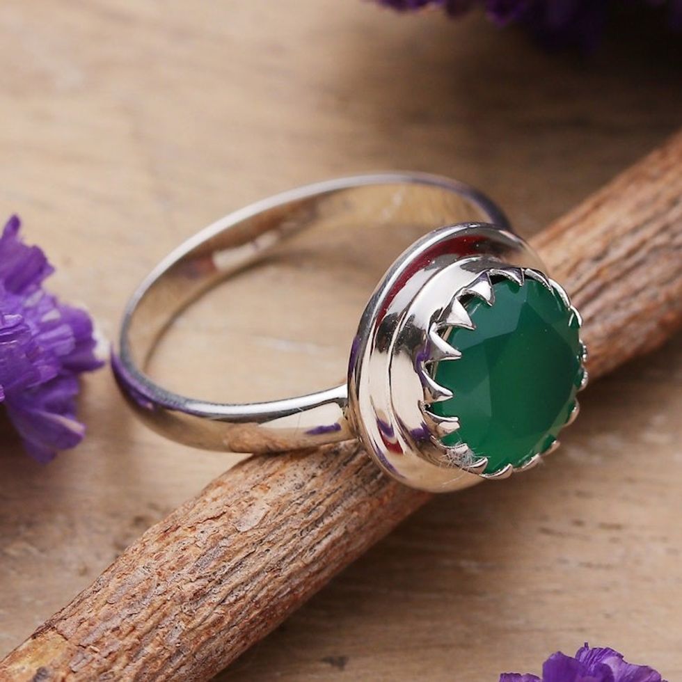 Polished Sterling Silver and Green Onyx Single Stone Ring 'Majestic Green'