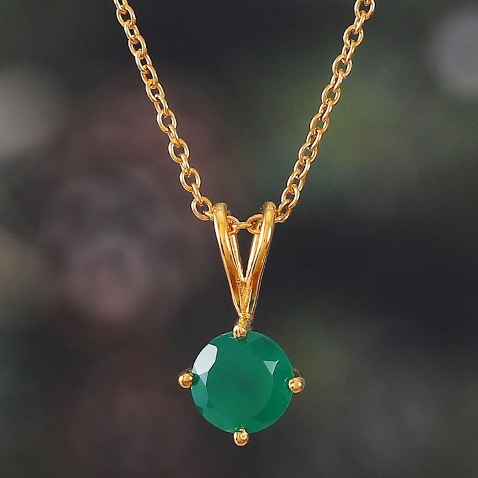 Gold-Plated Polished Pendant Necklace with Green Onyx Stone 'Mystique Green'