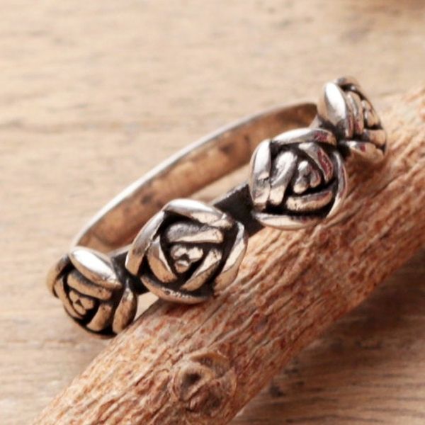 Alternate image for Sterling Silver Band Ring Crowned by Four Rose Accents Rose Sophistication