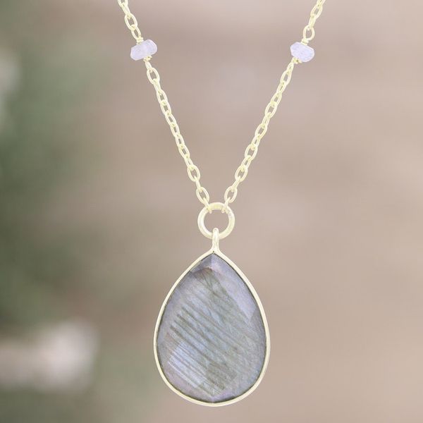 Alternate image for 18k Gold-Plated Pendant Necklace with Labradorite Gemstones Evening Glitter
