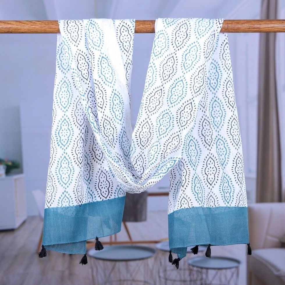 Block-Printed Balsam and White Cotton Scarf with Tassels 'Balsam Essence'
