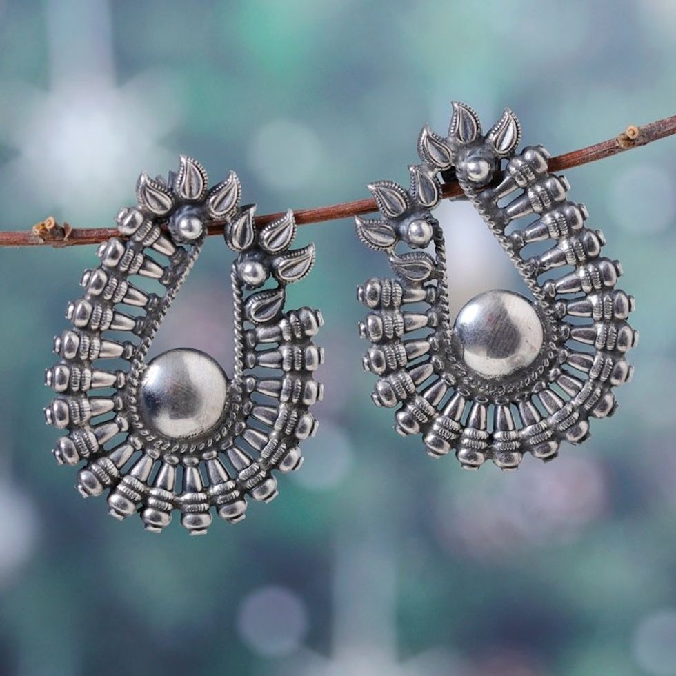 Classic Sterling Silver Drop Earrings in Polished Finish 'Beauty Heritage'