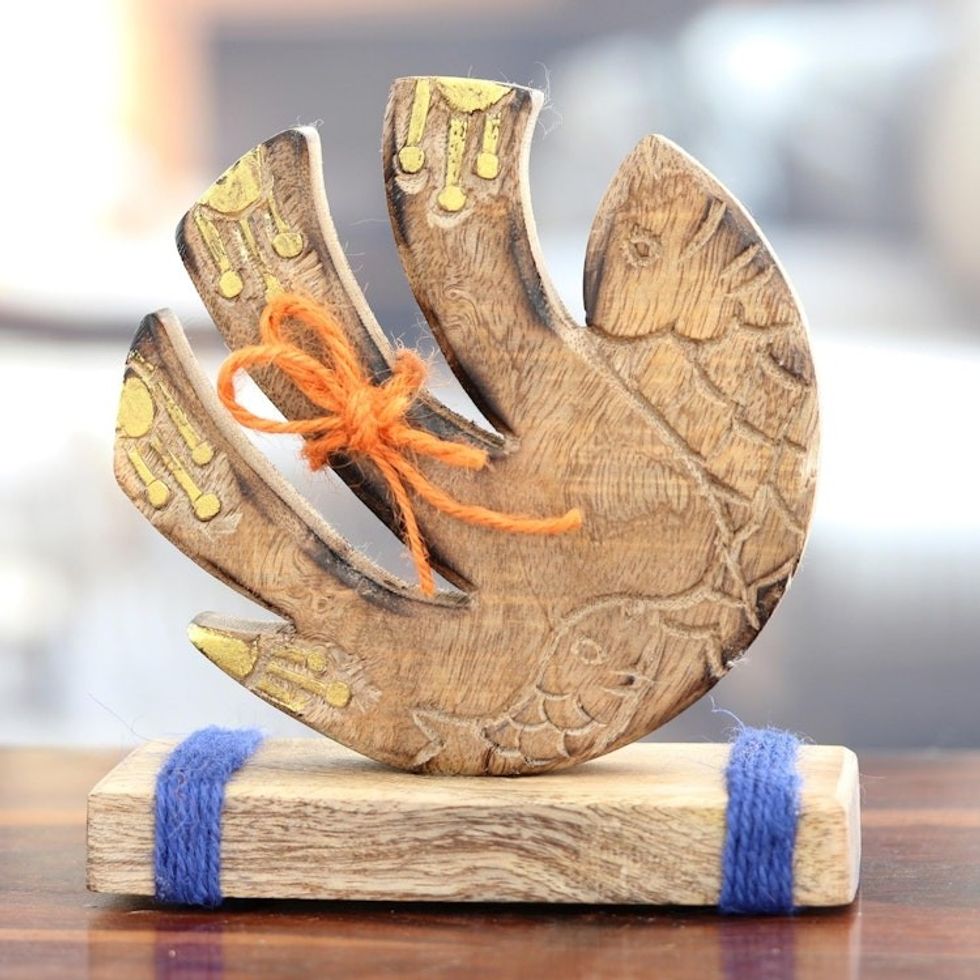Abstract Mango Wood Sculpture of Fish with Wool Yarns 'Marine Movement'