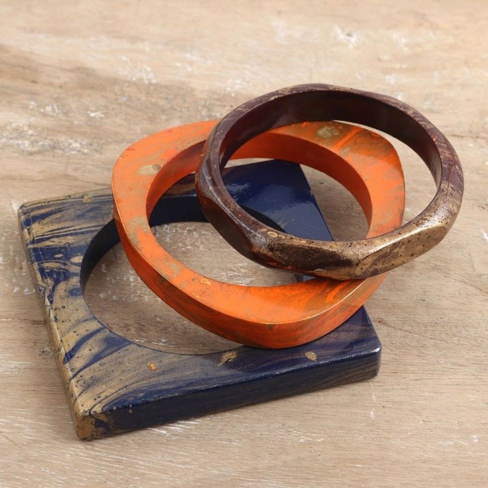 Set of 3 Mango Wood Bangle Bracelets in Vibrant Tones 'Stylish Geometry'