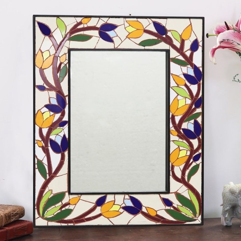 Ceramic Wall Mirror with Tulip Motif 'Tulip Glory'