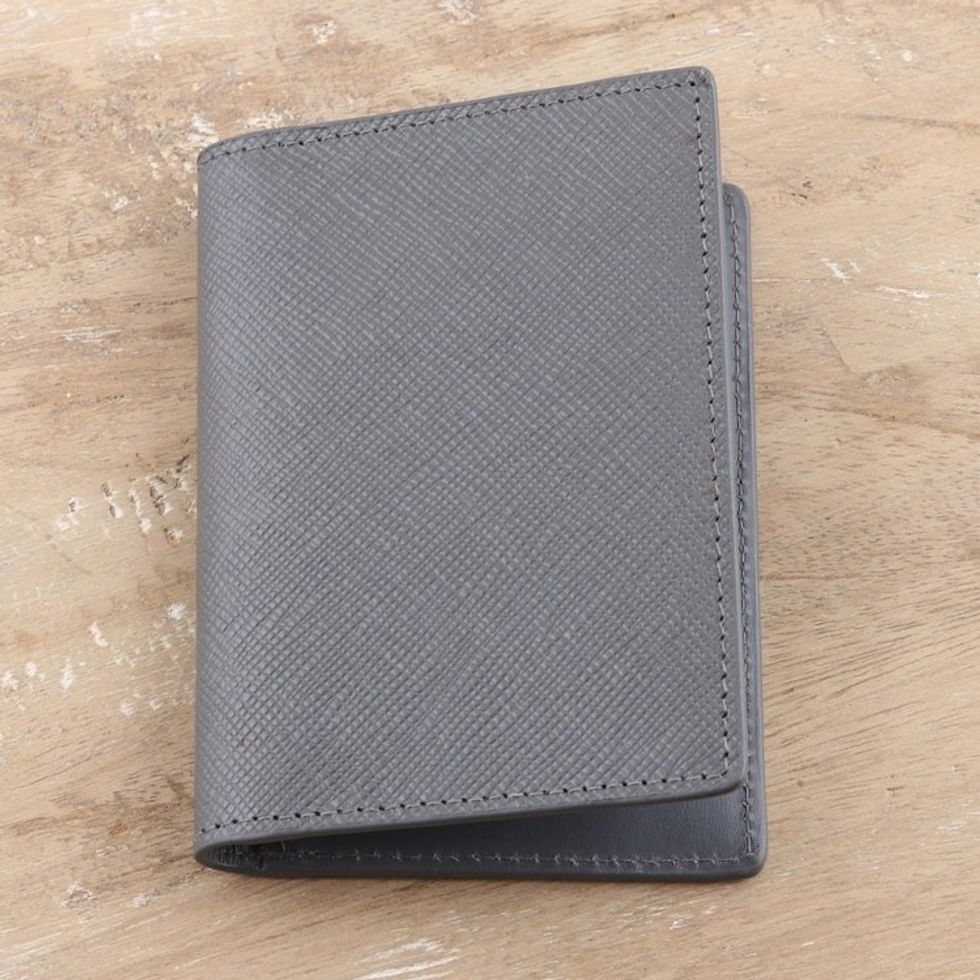 Men's Textured Grey Leather Wallet 'Classy Companion'