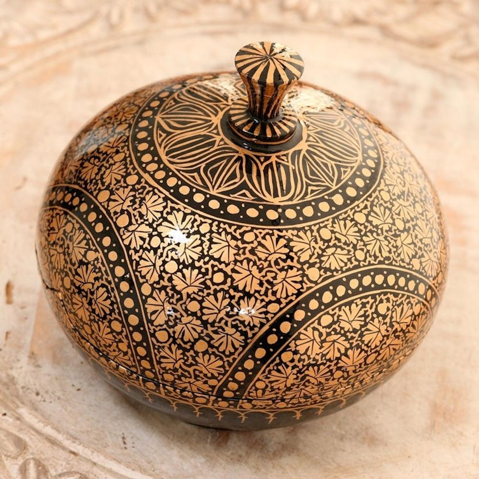 Handmade Papier Mache Box with Leaf Motif 5 Inch 'Kashmir Distinction'