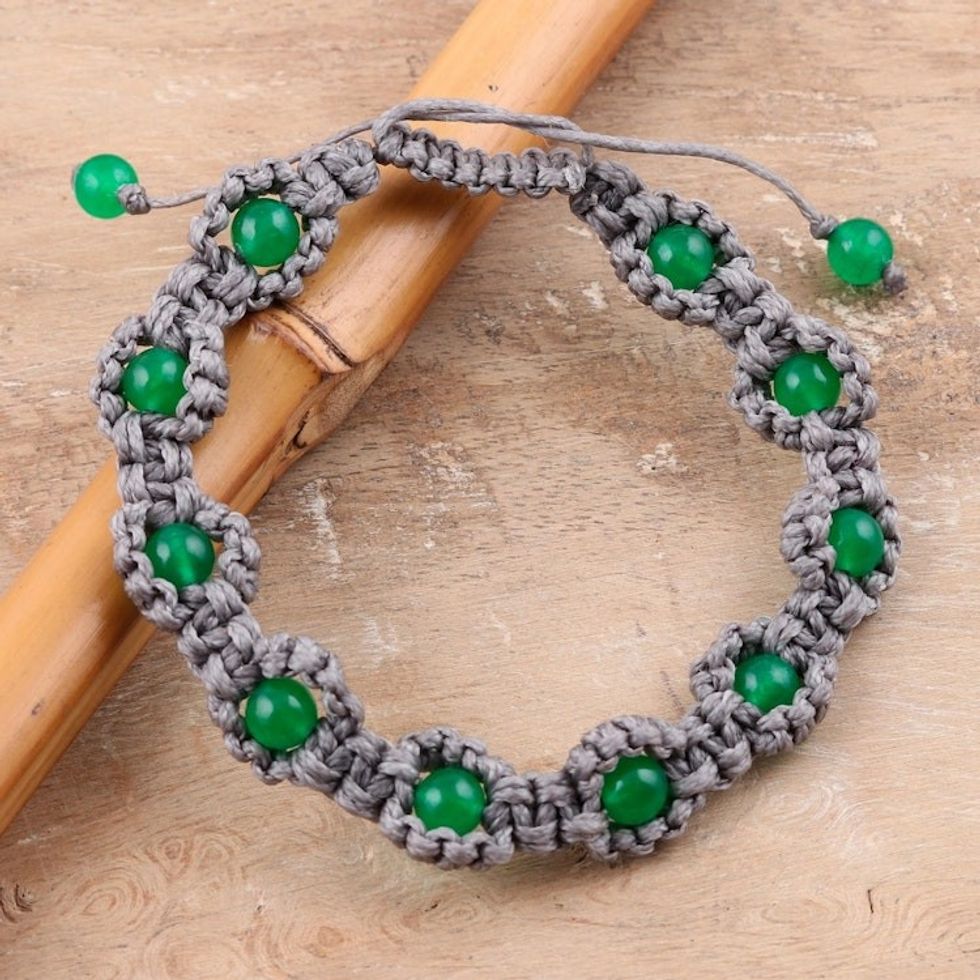 Green Onyx Macrame Hand-Knotted Bracelet from India 'Green Macrame Halo'