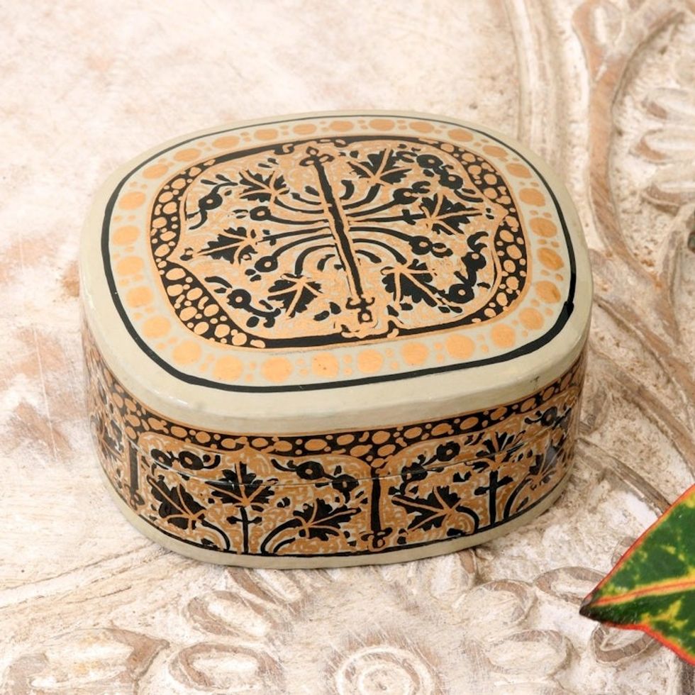 Artisan Crafted Hand Painted Papier Mache Box 'Srinagar Beauty'