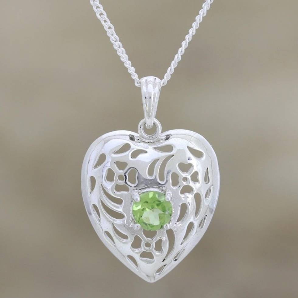 Jali Style Heart Pendant Necklace with Peridot 'Heart of India'