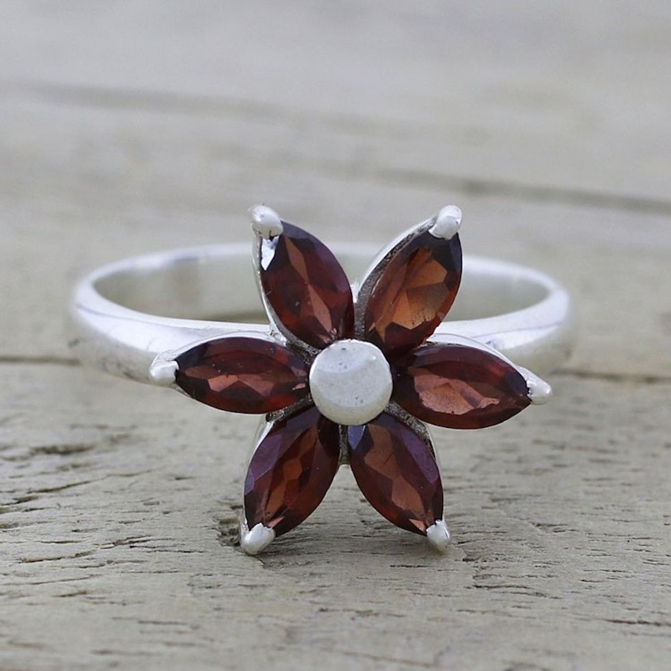 Garnet and Sterling Silver Floral Ring from India 'Sparkling Daisy'