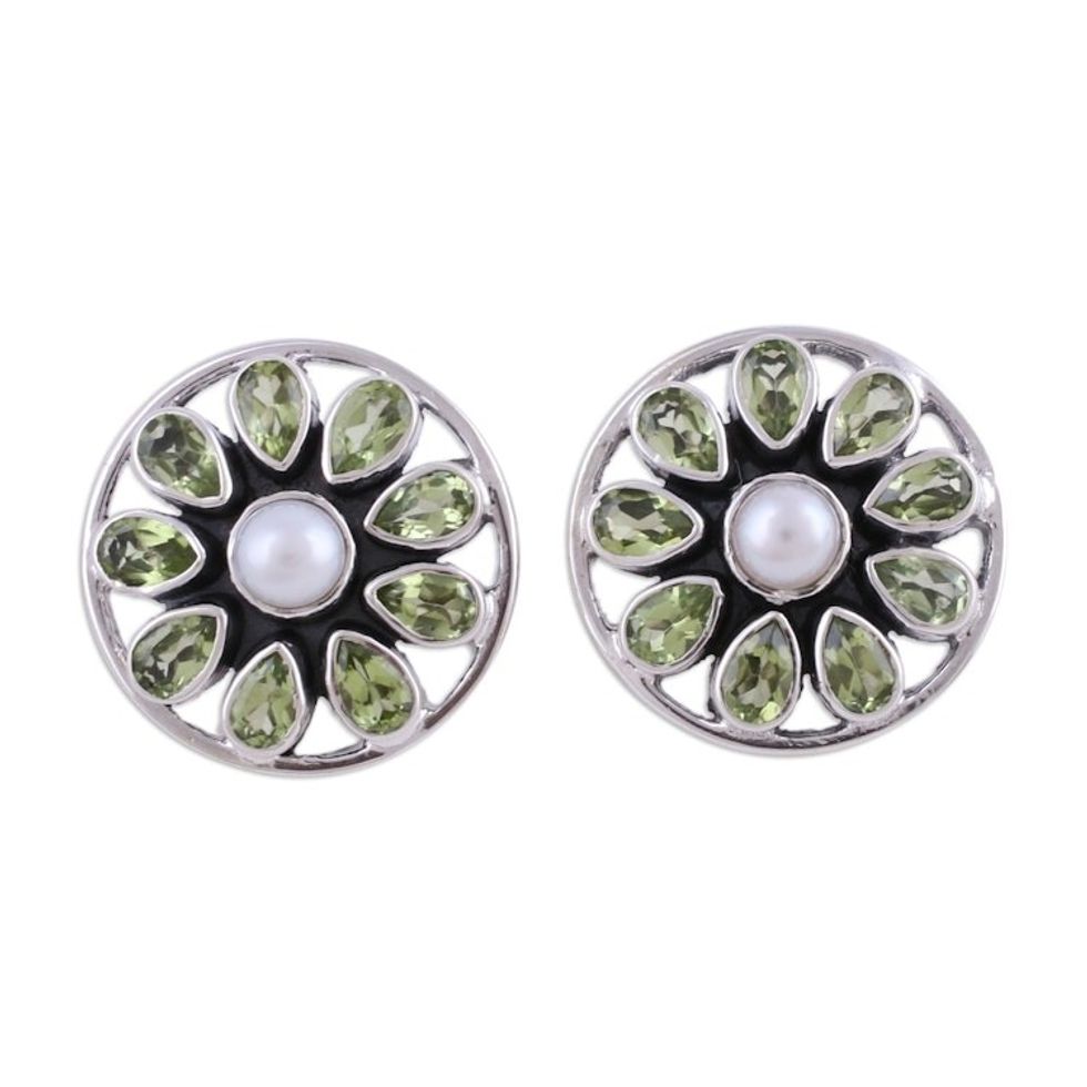 Star-Shaped Peridot and Pearl Button Earrings from India 'Glittering Stars'