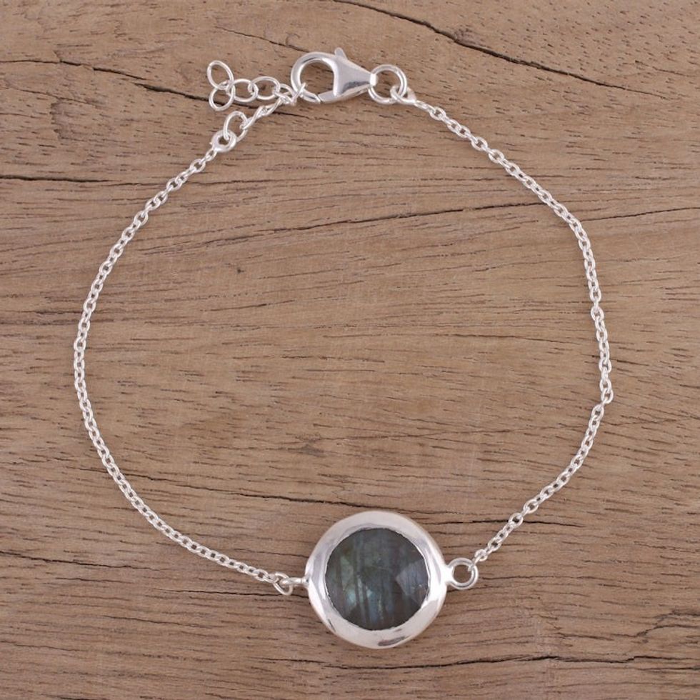 Labradorite and Sterling Silver Pendant Bracelet from India 'Circular Shine'
