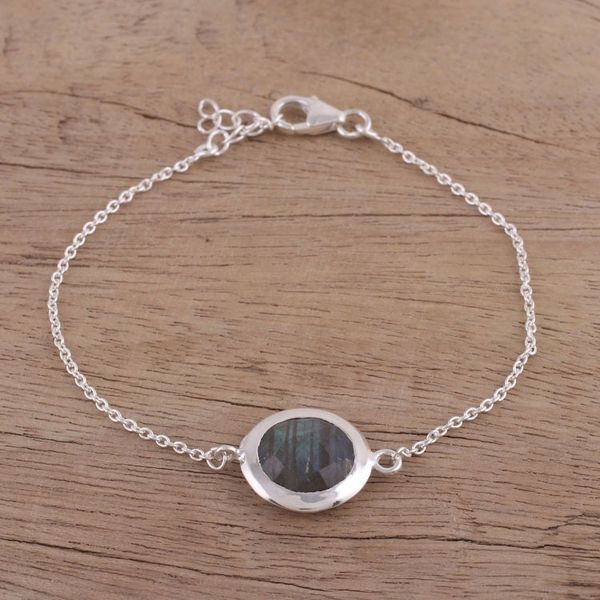 Alternate image for Labradorite and Sterling Silver Pendant Bracelet from India Circular Shine