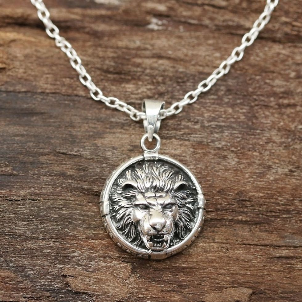 Sterling Silver Lion Pendant Necklace from India 'Lion Frame'