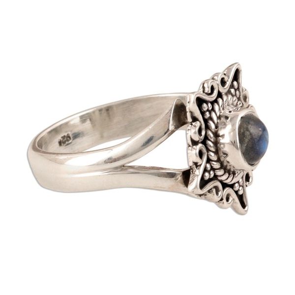 Alternate image for Star-Shaped Labradorite Cocktail Ring from India Shine Through the Mist