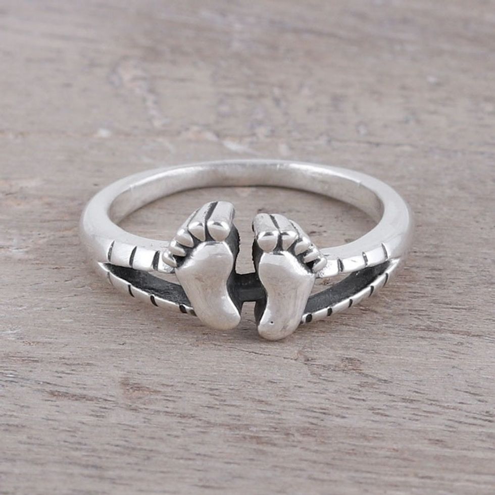 Sterling Silver Footprint Band Ring from India 'Feet'