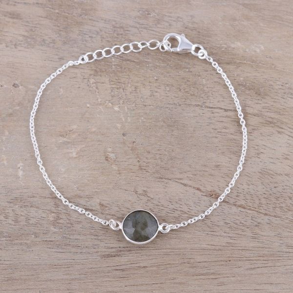 Alternate image for Adjustable Labradorite Pendant Bracelet from India Mesmerizing Night