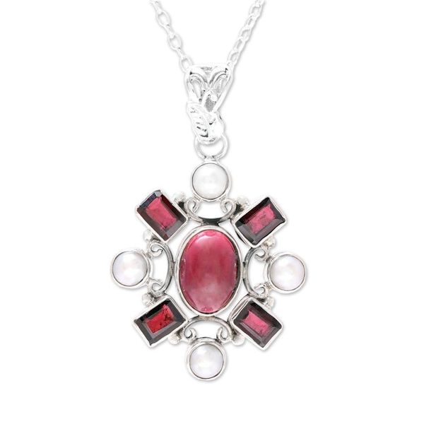 Alternate image for Garnet and Cultured Pearl Pendant Necklace from India Alluring Style
