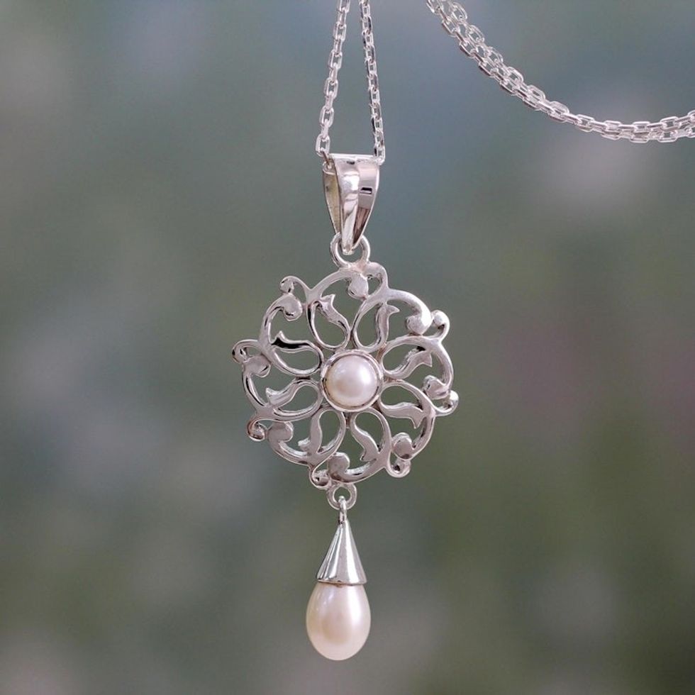 Pendant Necklace with Cultured White Pearls and 925 Silver 'Chakra Mandala'