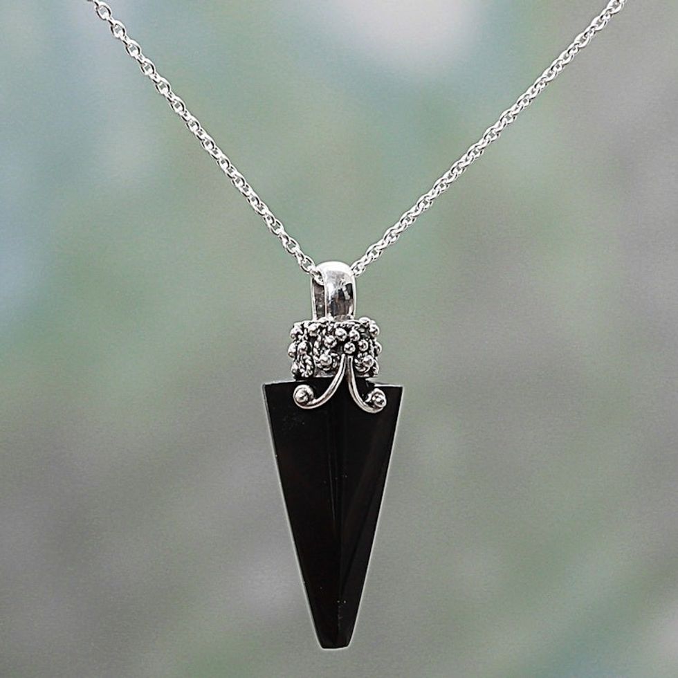 Hand Made Onyx Sterling Silver Pendant Necklace from India 'Onyx Arrow'