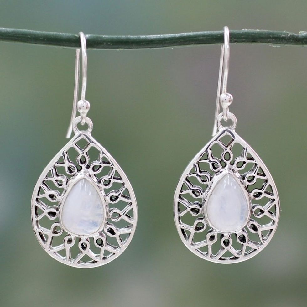 Artisan Jewelry Sterling Silver Rainbow Moonstone Earrings 'Magical Beauty'