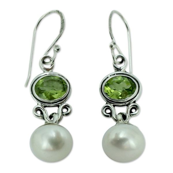 Alternate image for Sterling Silver Jewelry Pearl and Peridot Earrings Verdant Light