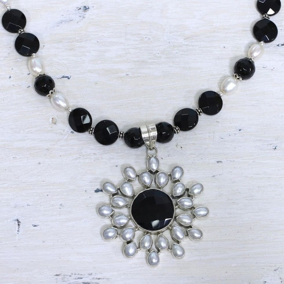Artisan Crafted Sterling Silver Pearl and Onyx Necklace 'Facets'