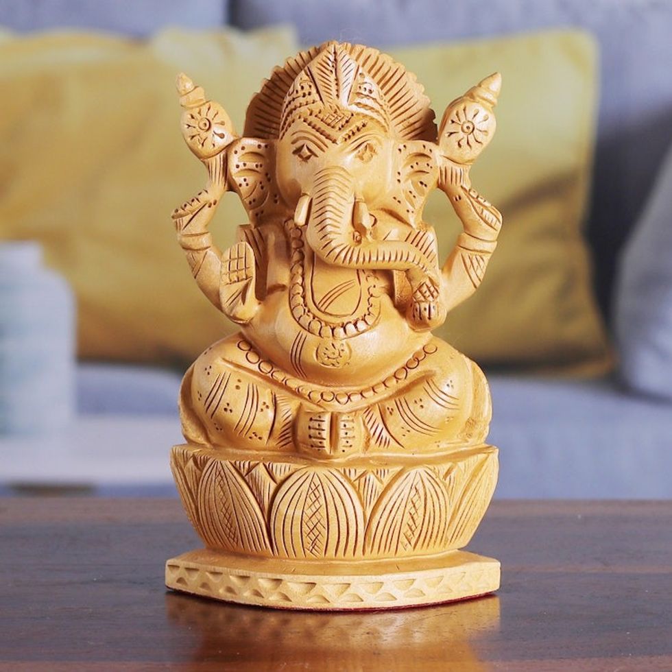 Wood statuette 'Happy Ganesha'