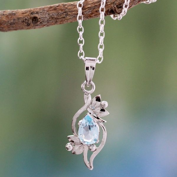 Alternate image for Blue topaz pendant necklace Grace