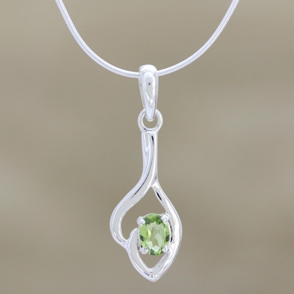 Sterling Silver and Peridot Necklace 'Shy'