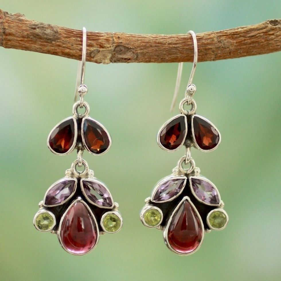 Garnet and amethyst dangle earrings 'Elegance'
