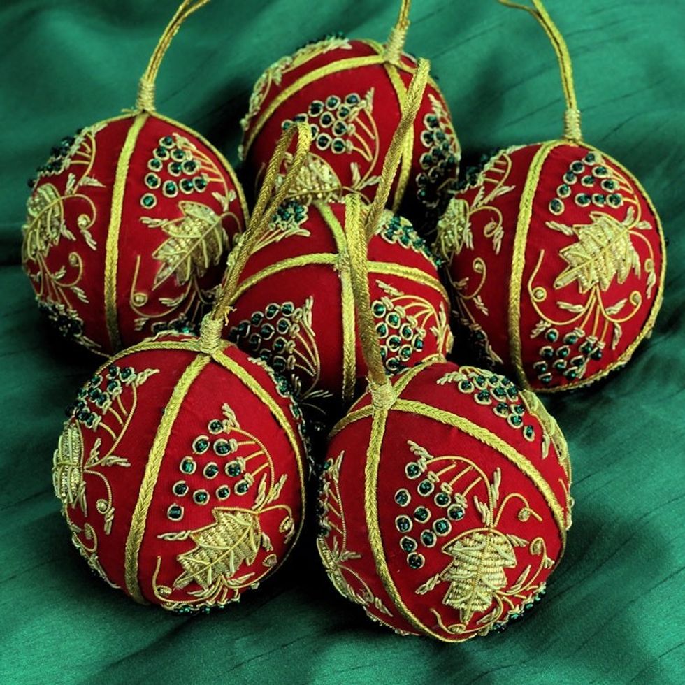 Beaded ornaments Set of 6 'Golden Joy'