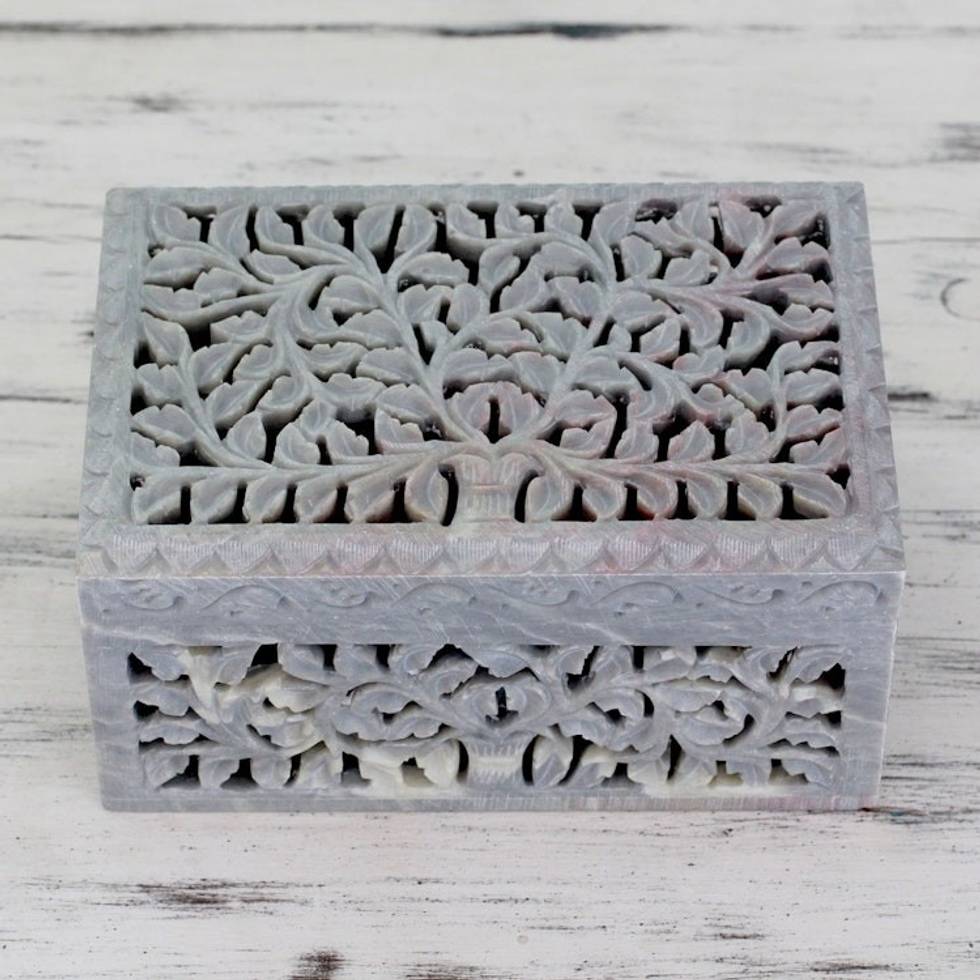 Hand Carved Jali Soapstone Jewelry Box 'Honeysuckle'