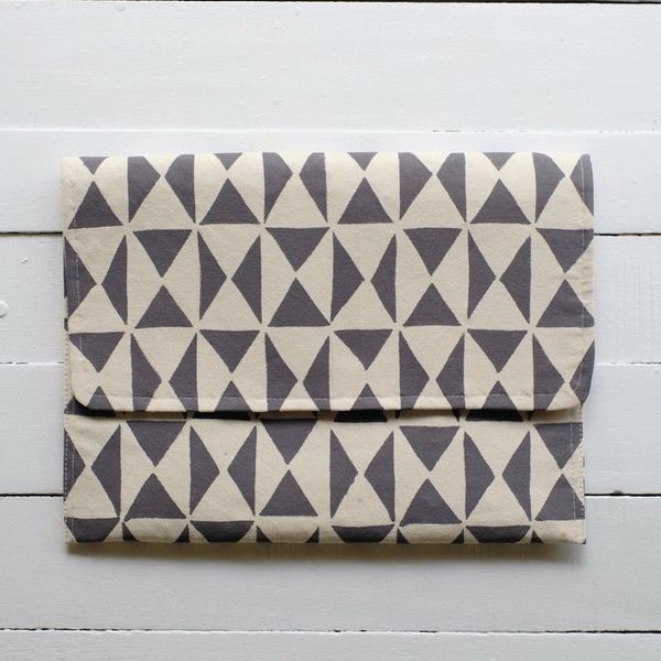 Alternate image for Oversized Cotton and Natural Fiber Portfolio Bebe