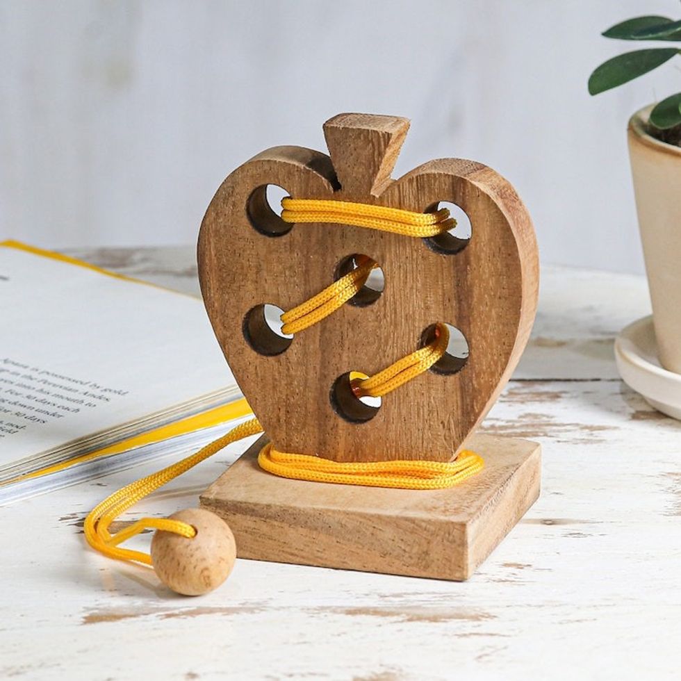 Handcrafted Apple-Shaped Wood Disentanglement Puzzle Game 'Apple Embrace'