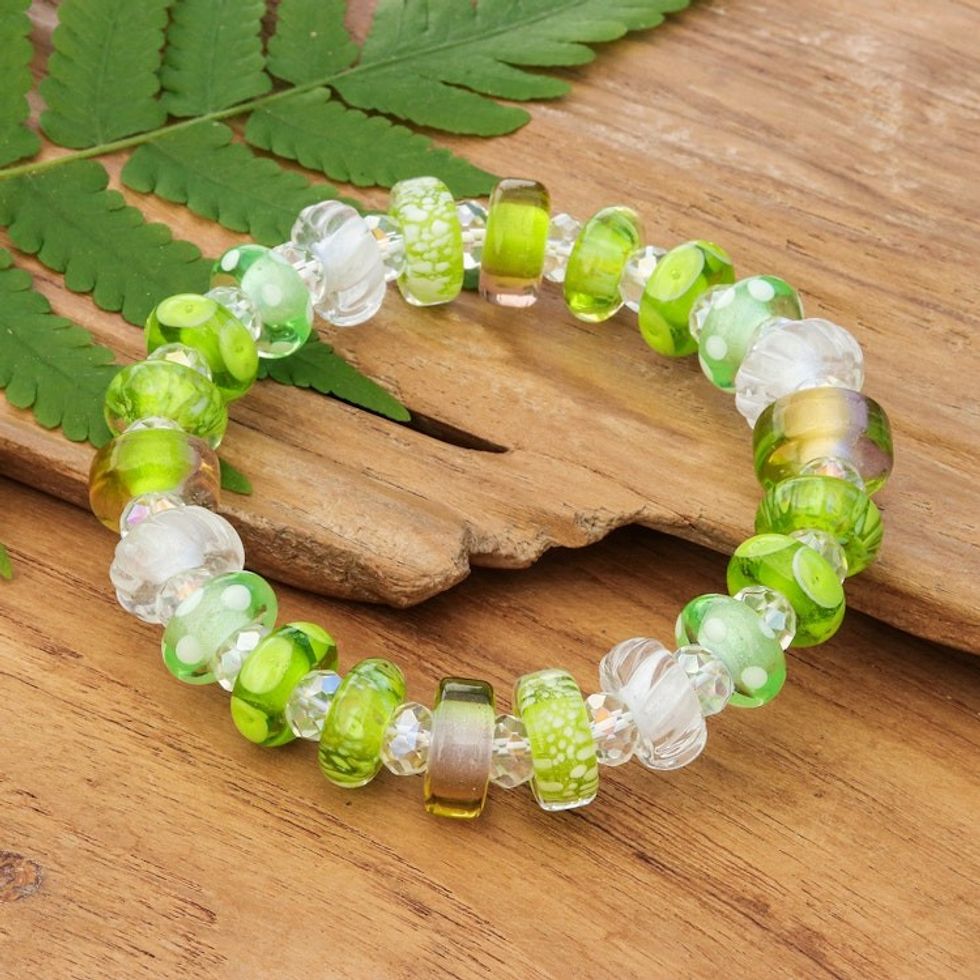 Art Glass and Crystal Beaded Stretch Bracelet in Light Green 'Dazzling Spell'