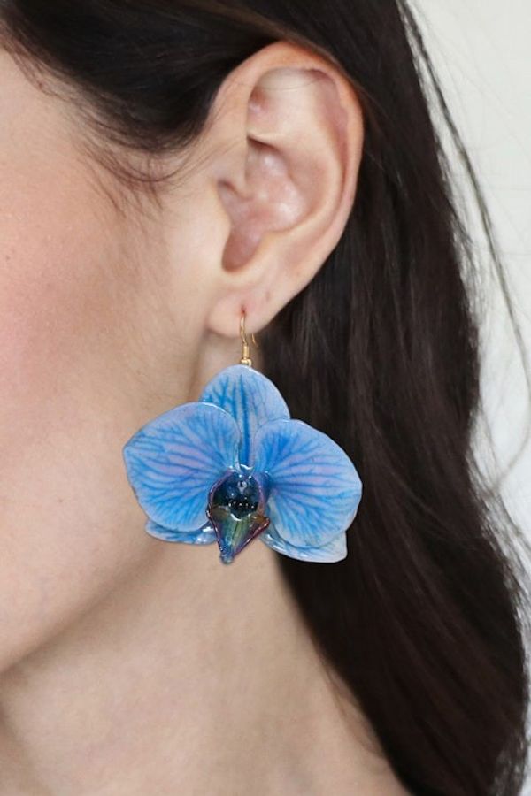 Alternate image for Artisan-Made Blue Orchid Resin Dangle Earrings from Thailand Winter Fantasy