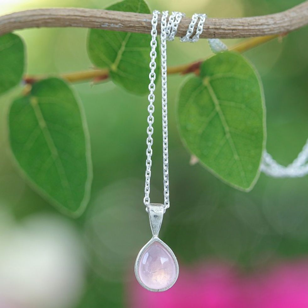 High-Polished Drop-Shaped Rose Quartz Pendant Necklace 'Drop for the Kind'