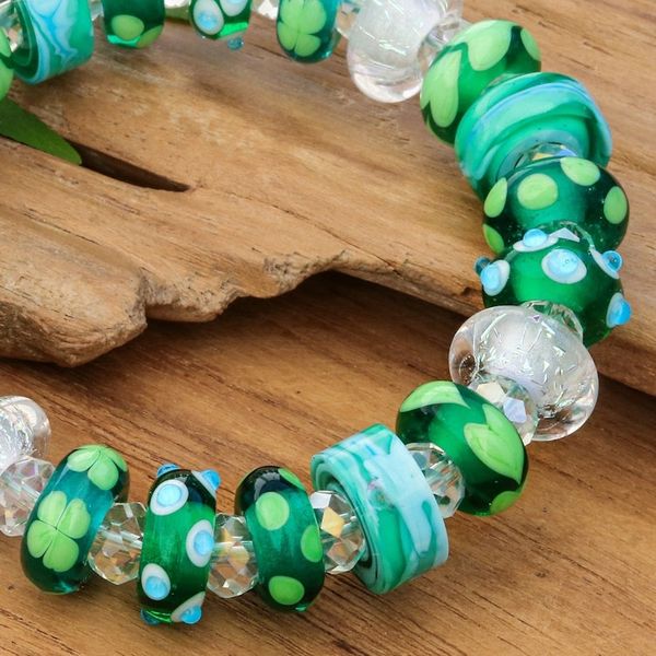 Alternate image for Blown Glass Crystal Beaded Stretch Bracelet in Green Shade Verdant Spell