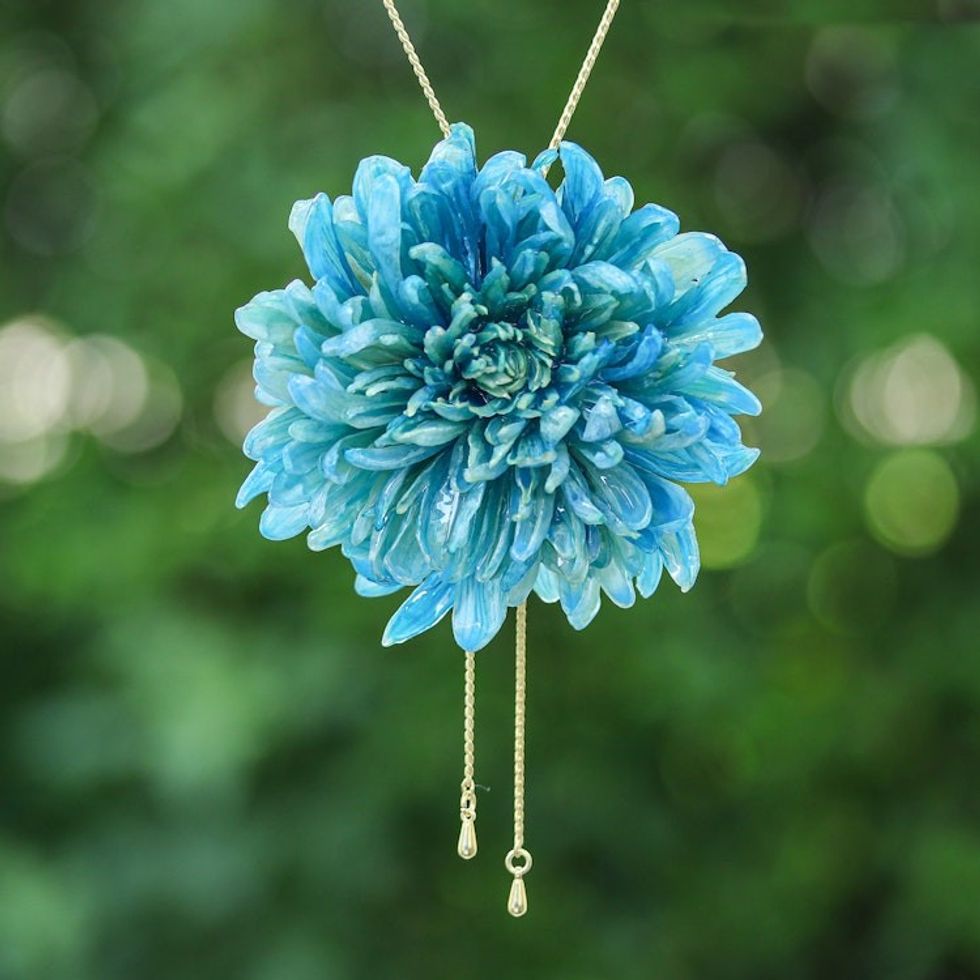 22k Gold-Plated Sky Blue Chrysanthemum Bloom Lariat Necklace 'Happy Sky Blue'