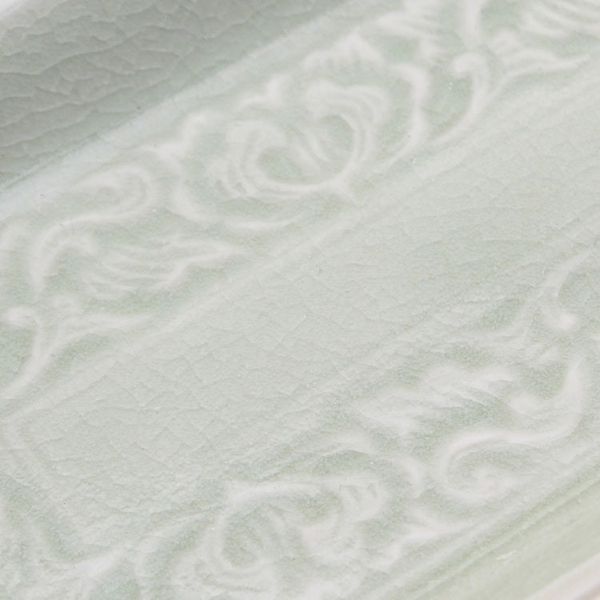 Alternate image for Handmade Celadon Ceramic Leaf-Themed Serving Bowl in Green Thai Foliage